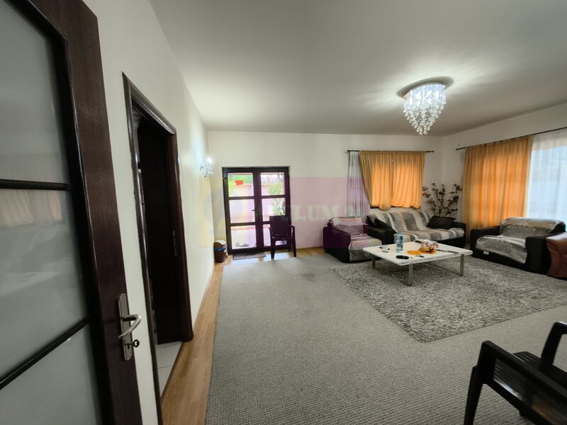 Vila individuala cu 5 camere, curte proprie in Afumati langa primarie